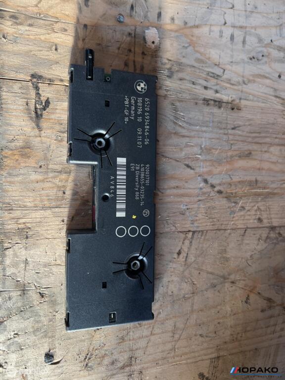 BMW E91 3 serie Diversity Antenne versterker, Gebruikt, Einsteinlaan 5, Rijnswijk, Ophalen of Verzenden, Info@bmw.com