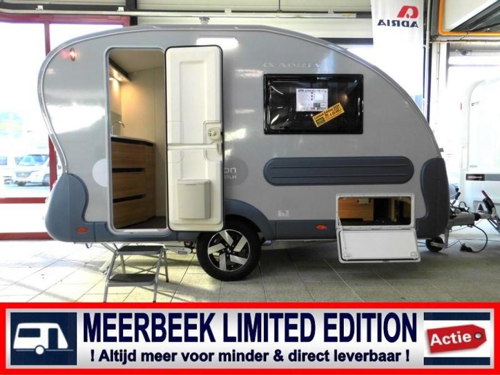 Adria Action 361 LH 3835,=KORTING MOVER+SMART, Caravans en Kamperen, Caravans, Rondzit, Tot en met 2, 750 - 1000 kg, Adria
