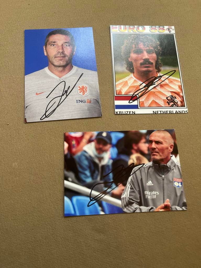Gesigneerde foto's Hendrie Krüzen + fotobewijs, Verzamelen, Sportartikelen en Voetbal, Nieuw, Poster, Plaatje of Sticker, Overige binnenlandse clubs