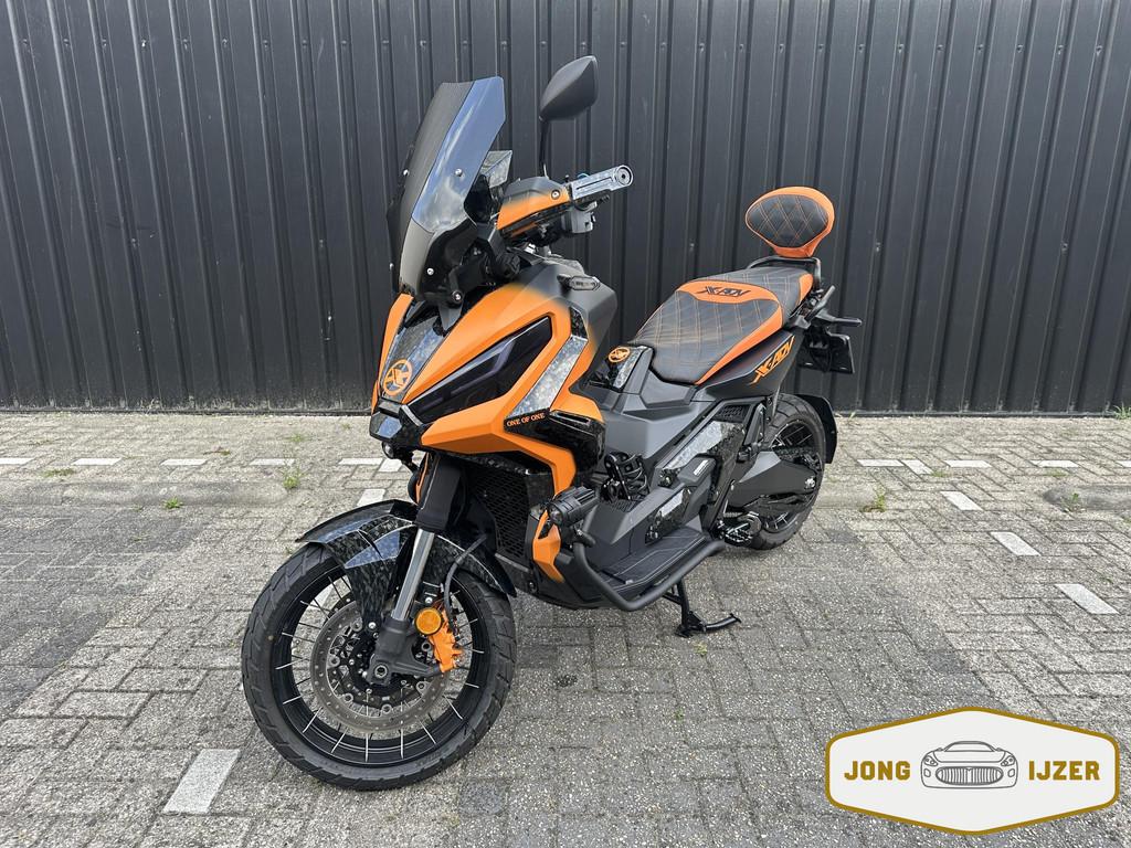 Honda NC 750 X-ADV CUSTOMIZED ONE OF ONE TERMIGNONI, Scooter, 745 cc, Bedrijf, Meer dan 35 kW