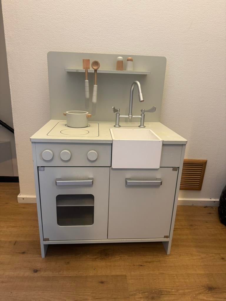 Petite amelie speelkeukentje, Ophalen, Zo goed als nieuw