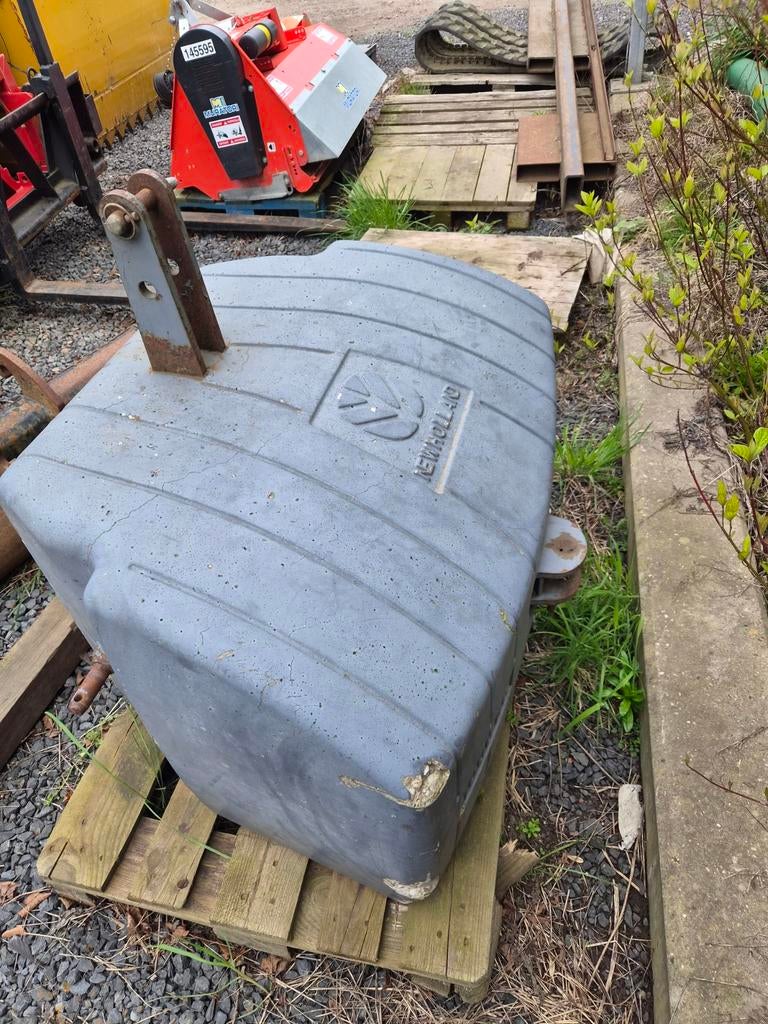 New Holland 1000kg frontgewicht, Ophalen