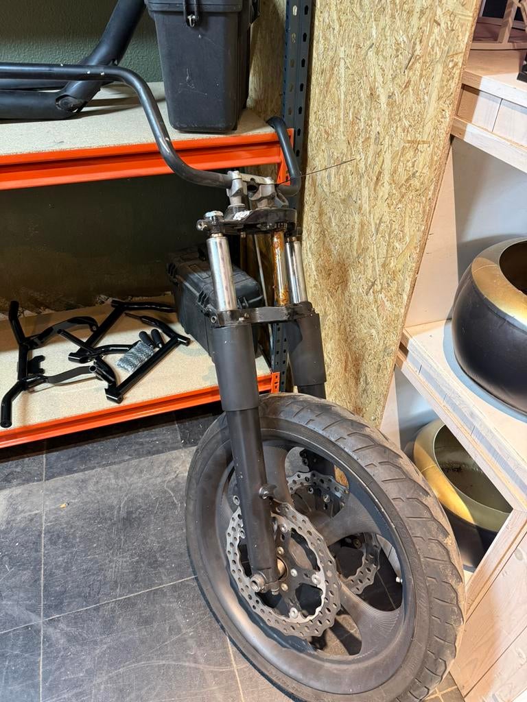 Harley touring voorvork 2009 and up 21inch wiel, Motoren, Ophalen