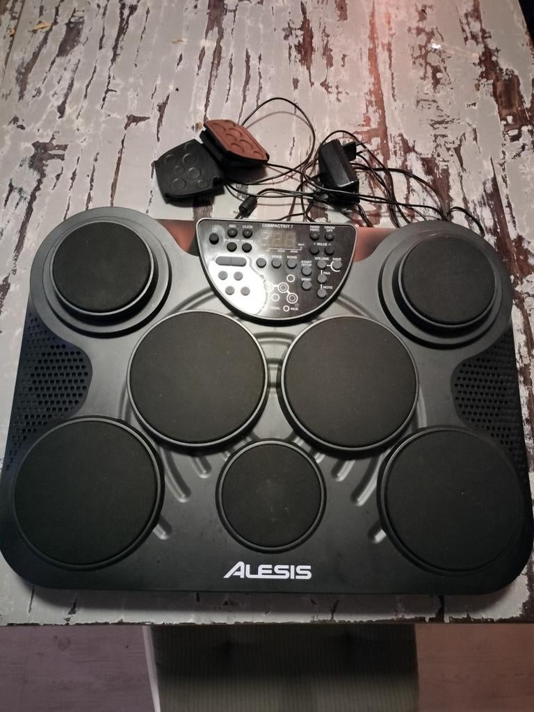 Alesis CompactKit 7 Drumcomputer, Muziek en Instrumenten, Drumstellen en Slagwerk, Zo goed als nieuw, Overige merken, Elektronisch