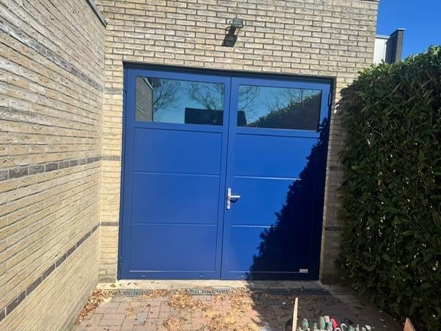 Openslaande garagedeur Br. 2490 x H. 2525
