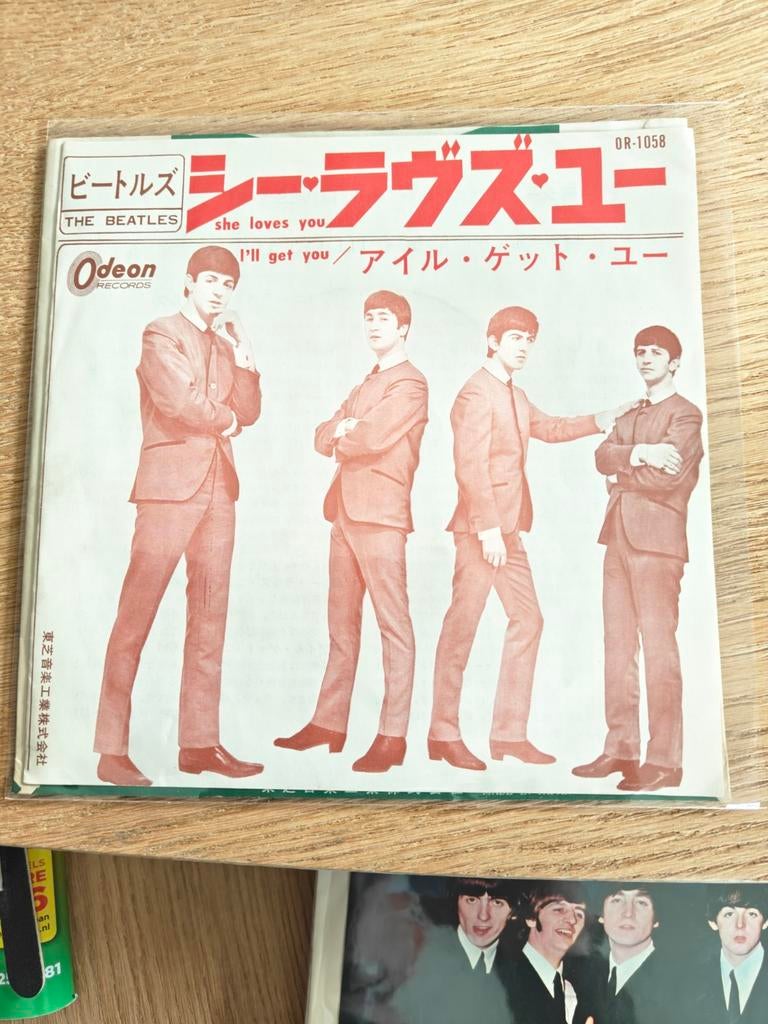 The Beatles -she loves you (Japan), Ophalen of Verzenden, Zo goed als nieuw, Pop