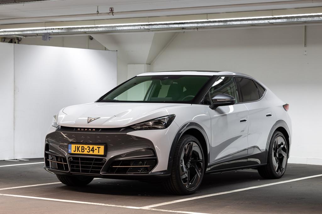 CUPRA Tavascan Adrenaline 82 kWh, Gebruikt, Alcantara, Wit, 1000 kg
