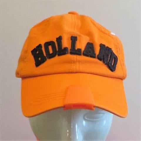 Te koop aangeboden: Diverse oranje hoedjes tasjes pruiken , Ophalen of Verzenden, Nieuw, Feestartikel, Oranje of Koningsdag