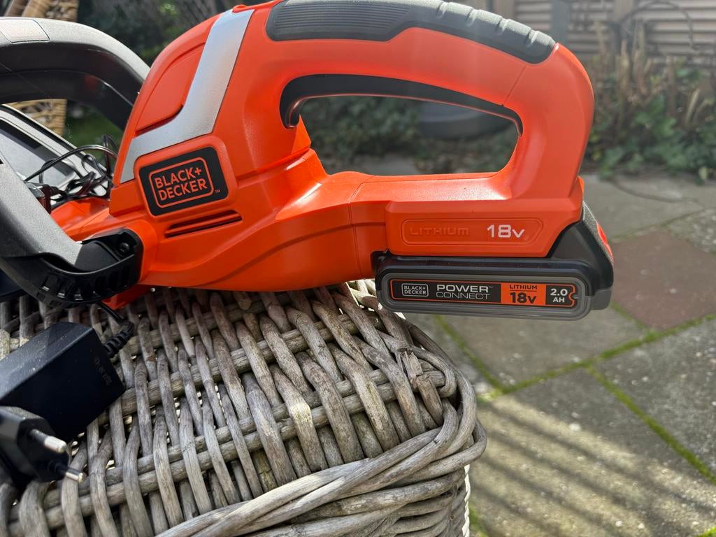 Black & Decker Accu Heggenschaar 18V - Krachtig & Draadloos, Ophalen of Verzenden, Zo goed als nieuw, Accu