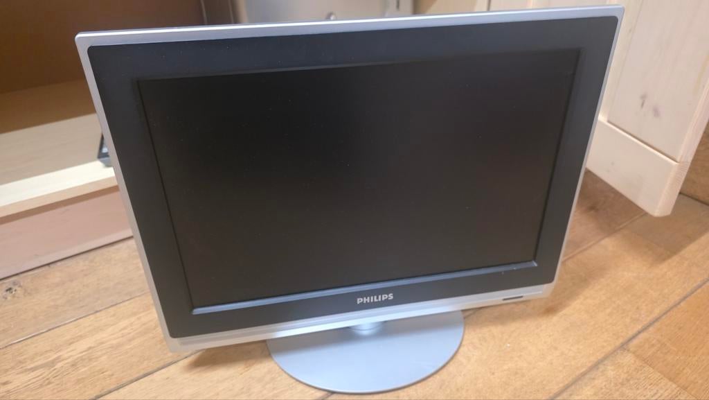 Philips kleine tv 48cm, Ophalen, Zo goed als nieuw, 50 Hz, Philips