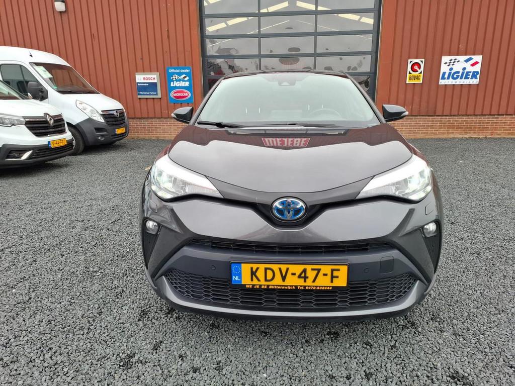 Toyota C-HR C-HR 1.8 HYBRID STYLE (bj 2022, automaat), Auto's, Gebruikt, 4 cilinders, Met garantie (alle), Leder en Stof
