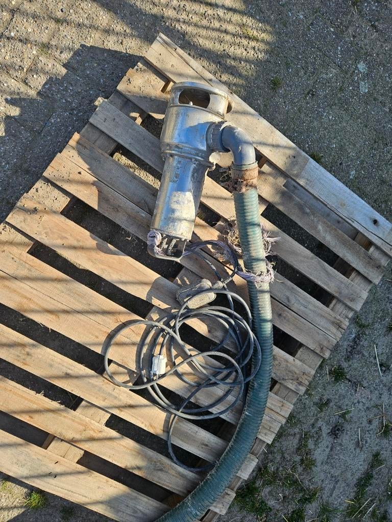 Dompelpomp met slang, Tuin en Terras, Waterpompen, Ophalen, Gebruikt, Elektrisch, Dompelpomp