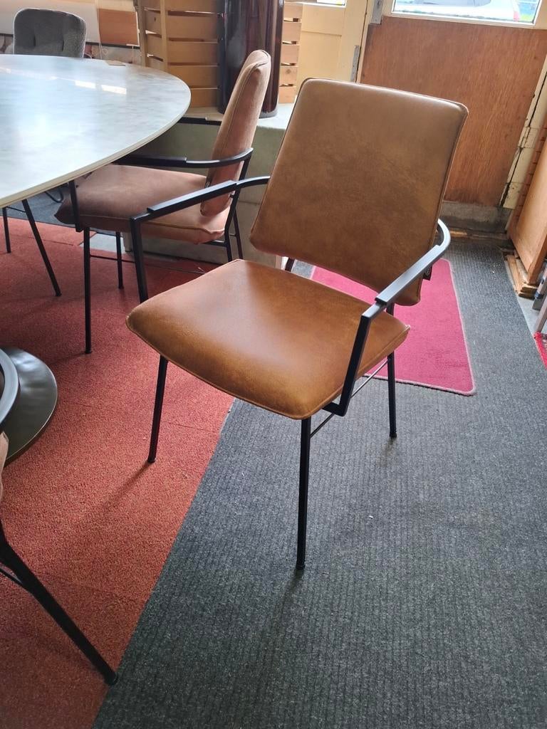 6 Nieuwe Armleuning stoelen, Cognac, Faas H&H, Ophalen, Bruin, Leer, Nieuw