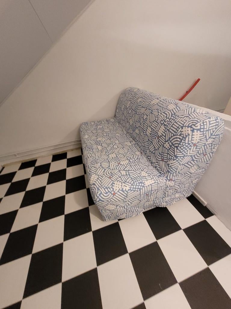 Slaapbank - IKEA  LYCKSELE Lӧvas - 140 cm NIEUWSTAAT, Huis en Inrichting, Slaapkamer | Slaapbanken, Ophalen, Overige kleuren, Tweepersoons