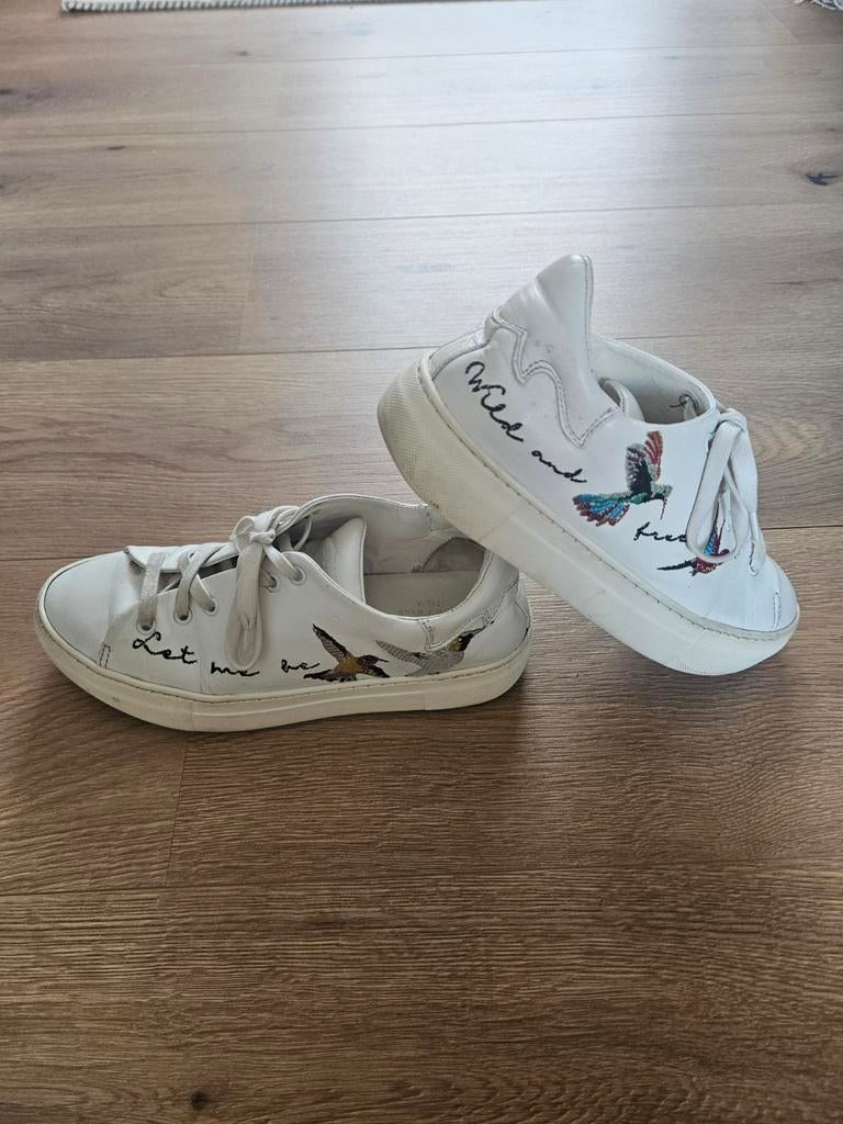 Geborduurde sneakers 100% leer Maat 37 Fiamme, Kleding | Dames, Schoenen, Wit, Ophalen of Verzenden, Gedragen, Sneakers of Gympen