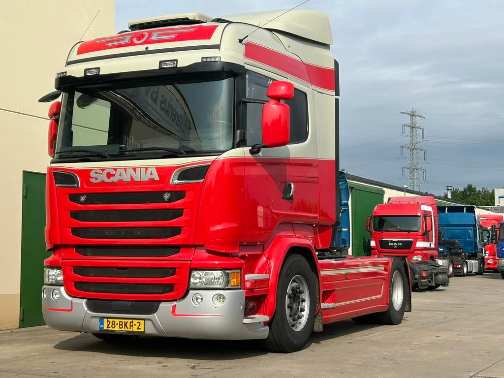 Direct Te huur! Trekkers / trailers / bakwagens!, Automaat, Euro 6, Diesel, Particulier