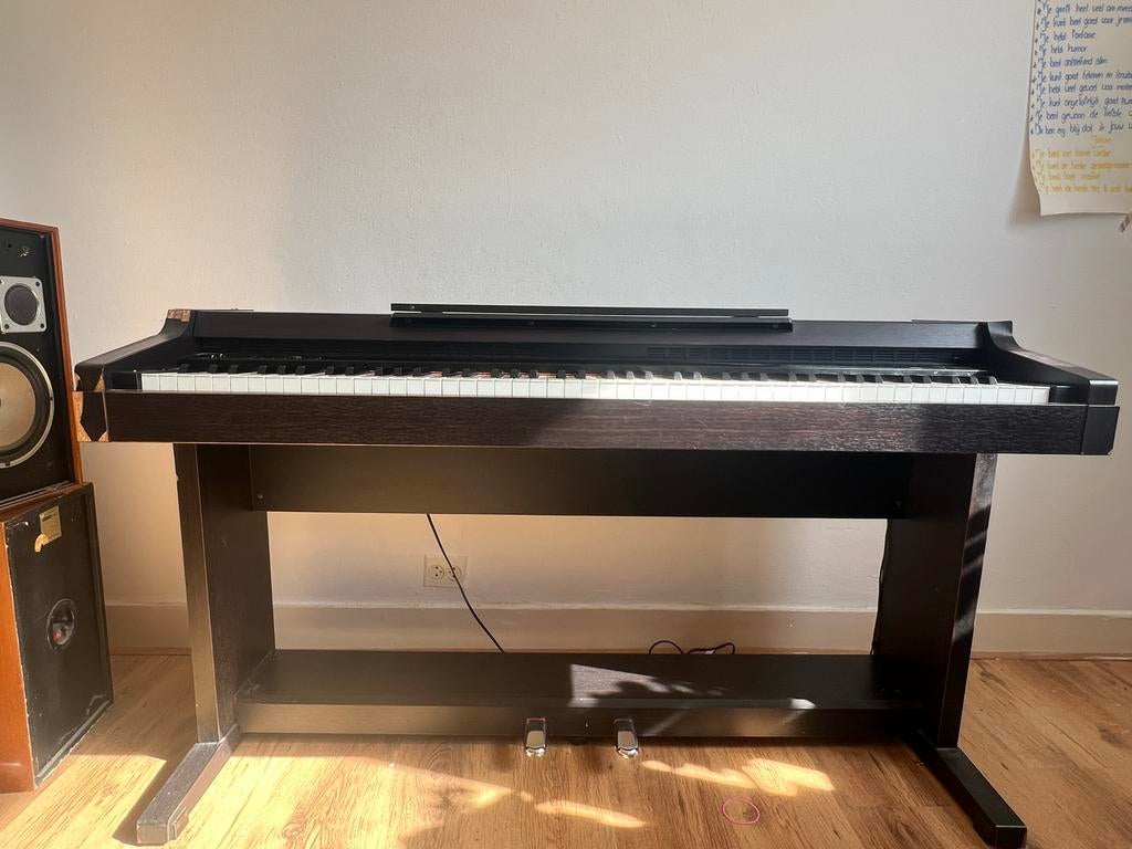 Yamaha Clavinova elektrische piano, Muziek en Instrumenten, Piano's, Ophalen, Gebruikt, Bruin, Digitaal