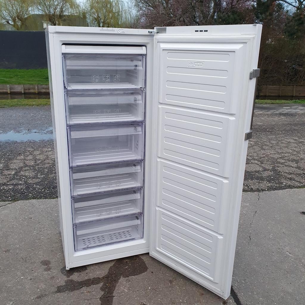 Beko vrielskast vriezer diepvries diepvrieskast, Witgoed en Apparatuur, Ophalen of Verzenden, Zo goed als nieuw, Vrieskast, Energieklasse A of zuiniger
