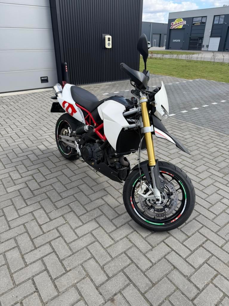 Aprilia Dorsoduro 750 A2 ABS 2016, Motoren, Motoren | Aprilia, 750 cc, 2 cilinders, Particulier, Minimaal motorrijbewijs A2