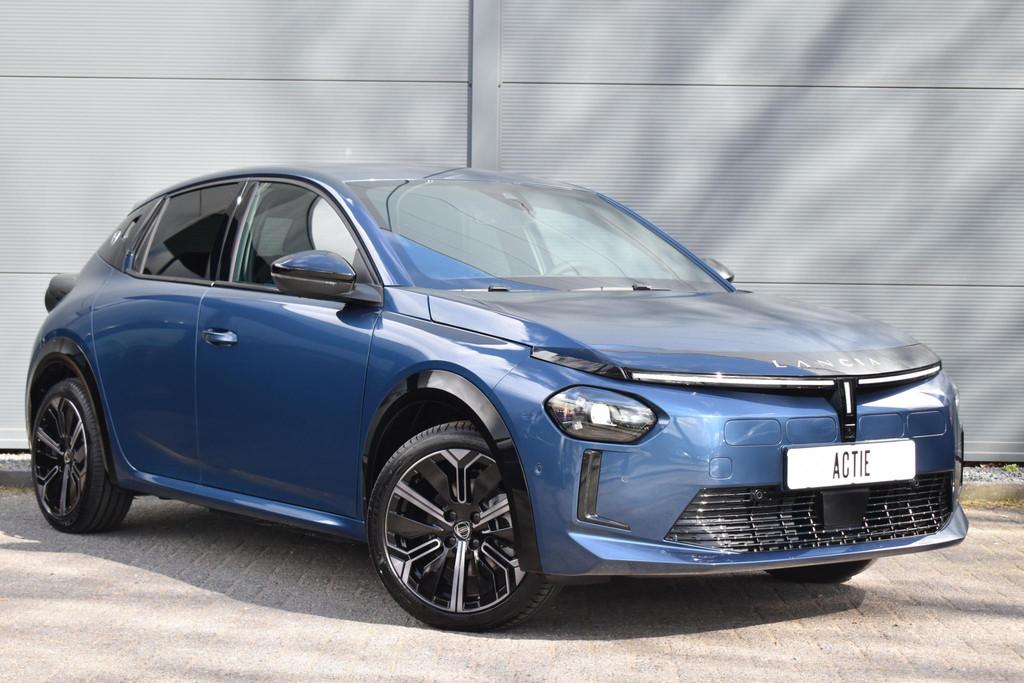Lancia Ypsilon Edizione Cassina Limitata 51 kWh / Massagesto, 156 pk, Blauw, Electronic Stability Program (ESP), 51 kWh