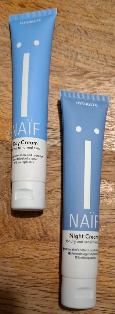 Naif 1x Dag- & 1x Nachtcrème- NIEUW - 50ml, Ophalen of Verzenden, Nieuw, Gehele gezicht, Verzorging