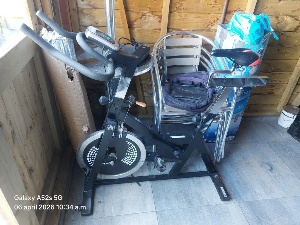 Spinbike te koop, Ophalen, Zo goed als nieuw, Spinningfiets