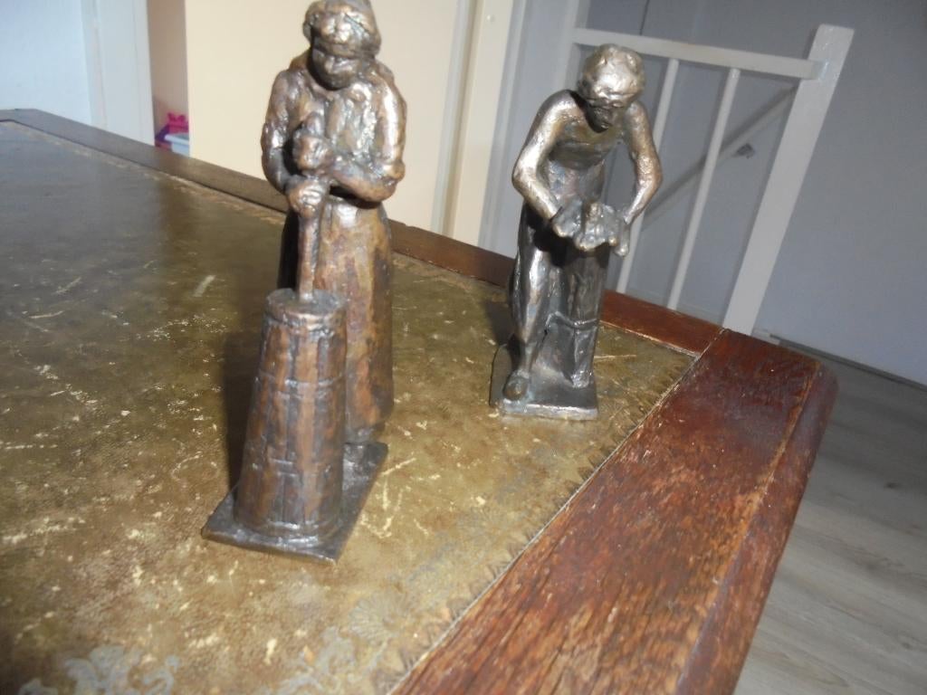 2 bronzen beelden antoinette ruiter twentse boerin  karnster, Ophalen of Verzenden