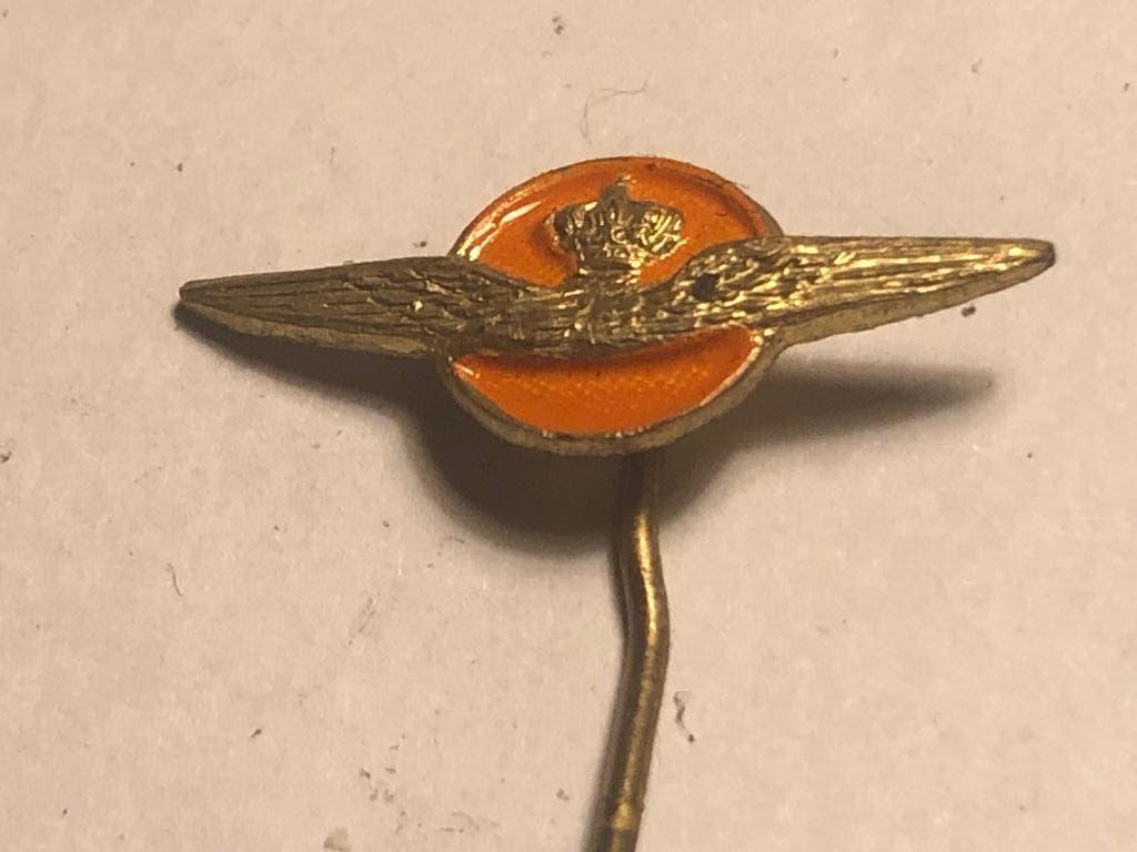 Metalen KONINKLIJKE LUCHTMACHT Speld., Verzenden, Zo goed als nieuw, Transport, Speldje of Pin