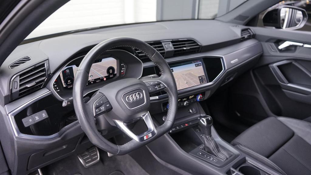 Audi Q3 Sportback 35 TFSI 3x S-Line BLACK OPTIK AUTOMAAT-AUD, 15 km/l, Zwart, 4 cilinders, 150 pk