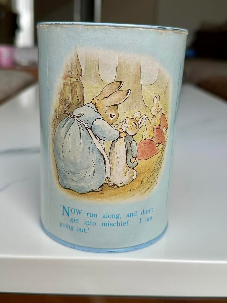 Beatrix Potter Peter Rabbit Spaarpot Vintage – Blik – 1995, Verzamelen, Beelden en Beeldjes, Ophalen of Verzenden, Gebruikt, Dier