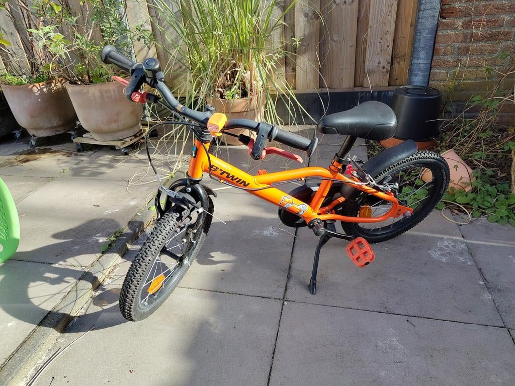 Oranje kinderfiets 16 inch met zijwieltjes, Ophalen, Zijwieltjes, Btwin Decathlon, 16 tot 20 inch