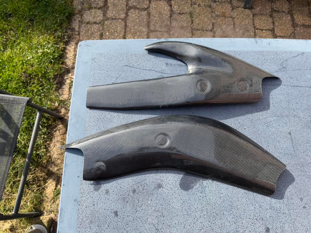 Aprilia Tuono rsv Mille Carbon Schwingcovers, Ophalen of Verzenden