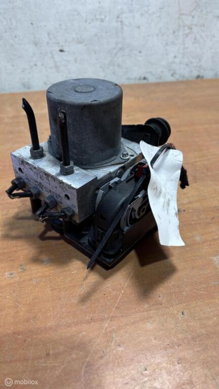 ABS pomp Audi A4 Avant B7 ('04-'08) 8K0907379AA, Ophalen, Audi, Gebruikt, Audi