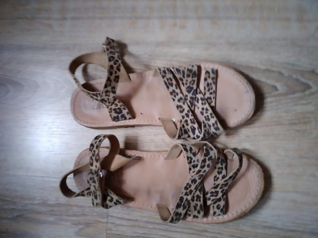 Leuke nette sandalen van Zara maat 36, Bruin, Zara, Zo goed als nieuw, Sandalen of Muiltjes