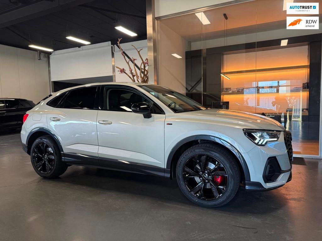 Audi Q3 SPORTBACK 35 TFSI S line Edition 2023 Keyless ACC To, 4 cilinders, 150 pk, Bedrijf, 1470 kg