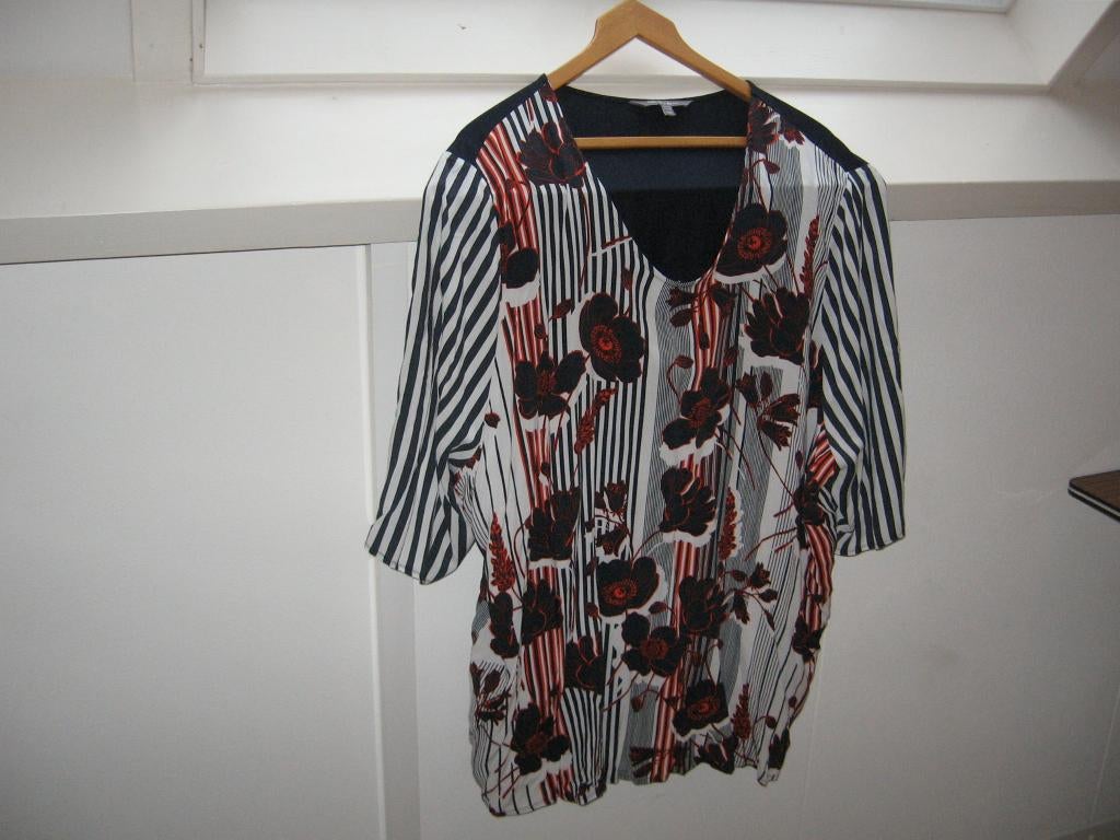 Ruim soepel vallend ULLA Popken blouse tuniek 58 60 €12.50, Kleding | Dames, Grote Maten, Ophalen of Verzenden, Zo goed als nieuw