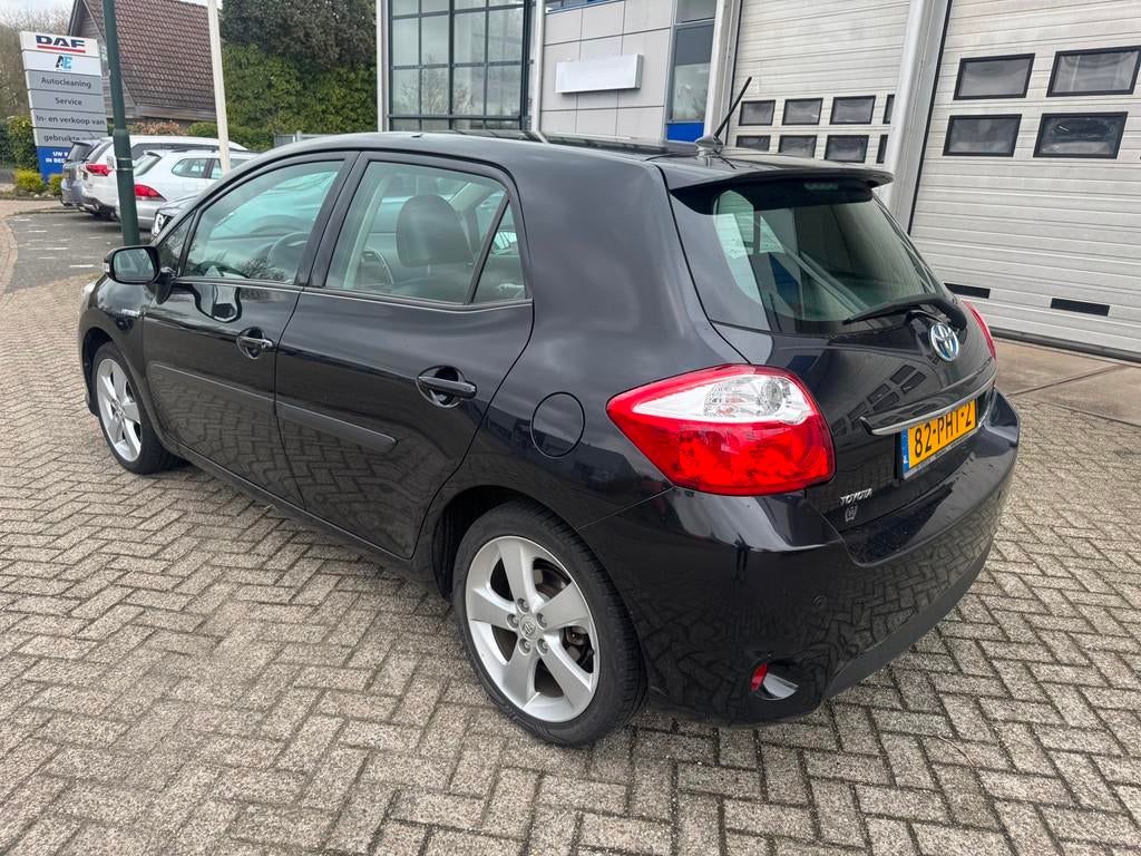 Toyota Auris 1.8 Full Hybrid Executive Half leer,Trkhaak,Cam, Euro 5, Gebruikt, 4 cilinders, Zwart