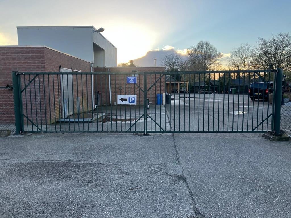 Draaipoort, Tuin en Terras, Ophalen, IJzer