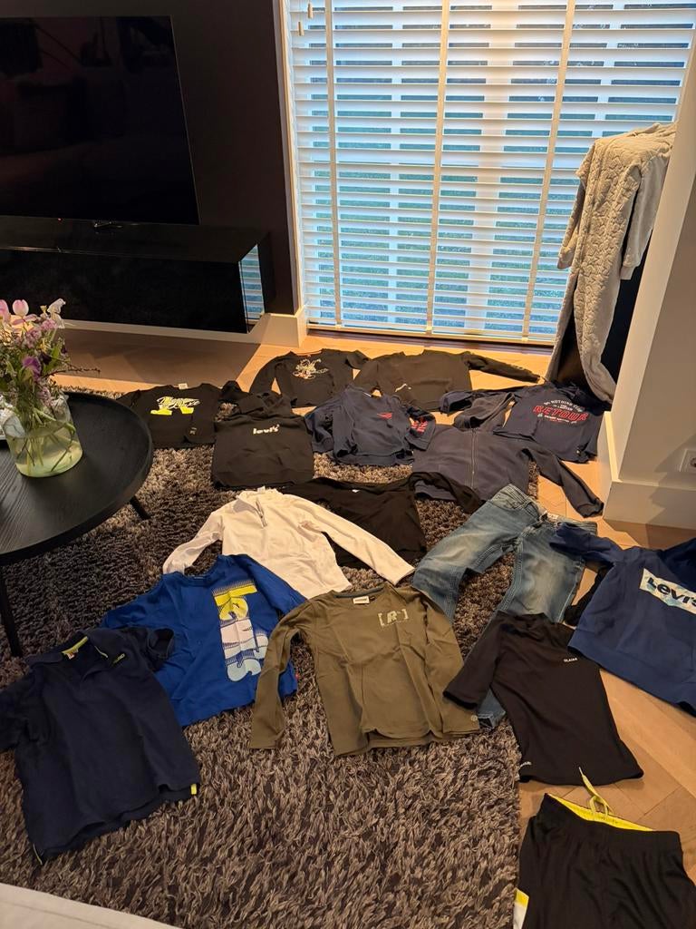 Shirts, truien, broekjes etc JONGEN MAAT 134-140 + 146, Ophalen, Zo goed als nieuw, Maat 134