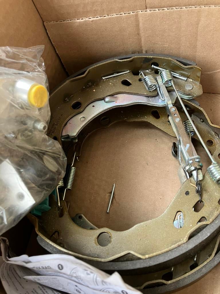 Remschoenen incl remcilinders, Ophalen of Verzenden, Nieuw, Renault