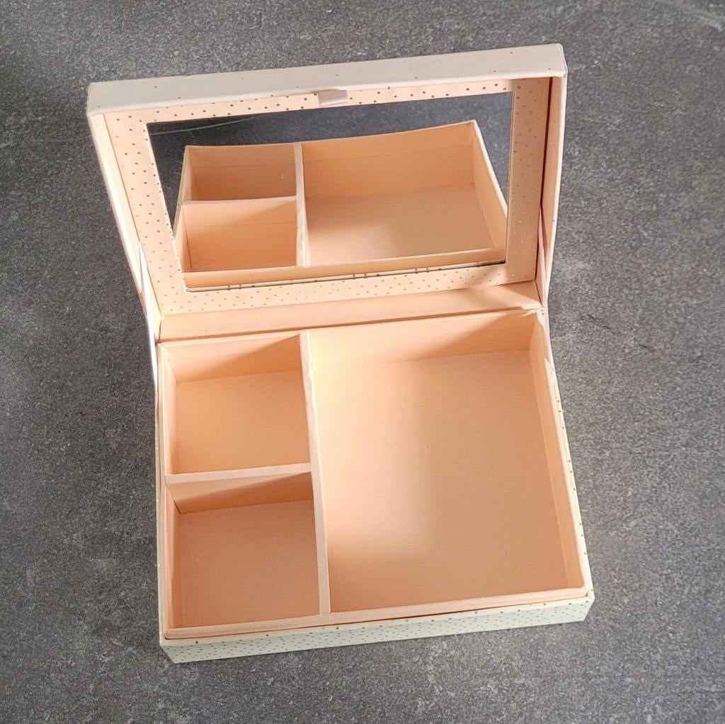 Sieradendoos, ophalen €1, Ophalen, Gebruikt, Beige, Hardcase