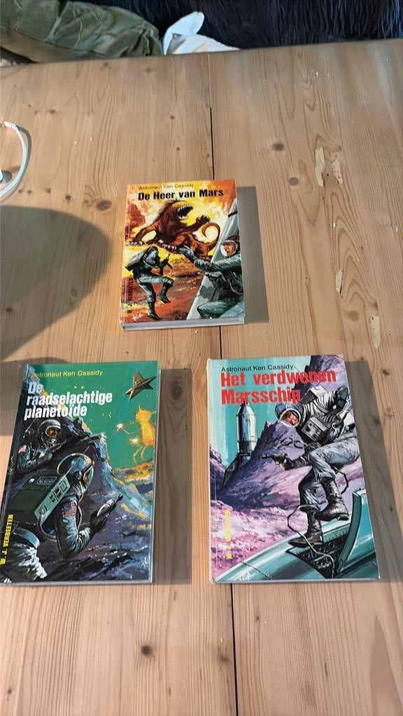 3 boeken van astronaut Ken Cassidy, Ophalen of Verzenden, Zo goed als nieuw