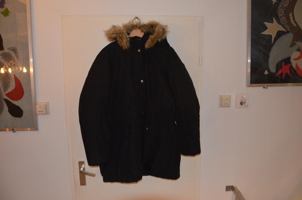 mooie zgan zwarte parka/winterjas maat 50/52 Junarose, Junarose, Zwart, Ophalen of Verzenden, Jas of Mantel