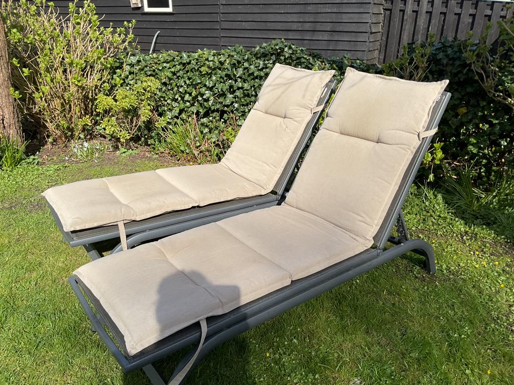 Ligbedden met extra dikke kussens van Hartman, Ophalen, Zo goed als nieuw, Aluminium, Verstelbaar