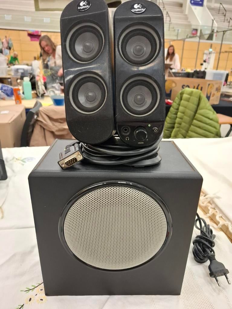 Logitech X-230 2.1 Luidsprekerset met Subwoofer, Computers en Software, Pc speakers, Ophalen, Gebruikt, Audiokanaal 2.1, Logitech