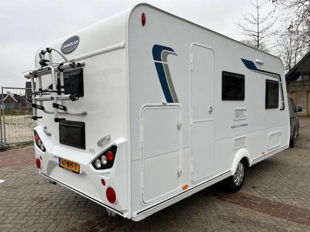 Caravelair Alba 466 Stapelbed. Te Huur, Overige typen, 750 - 1000 kg, 4 tot 5 meter, Tot en met 6