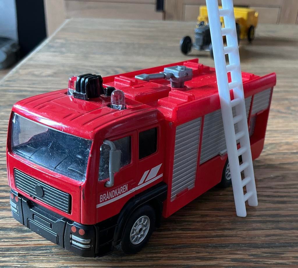 Grote Brandweerwagen met ladder, Ophalen, Gebruikt, Bus of Vrachtwagen