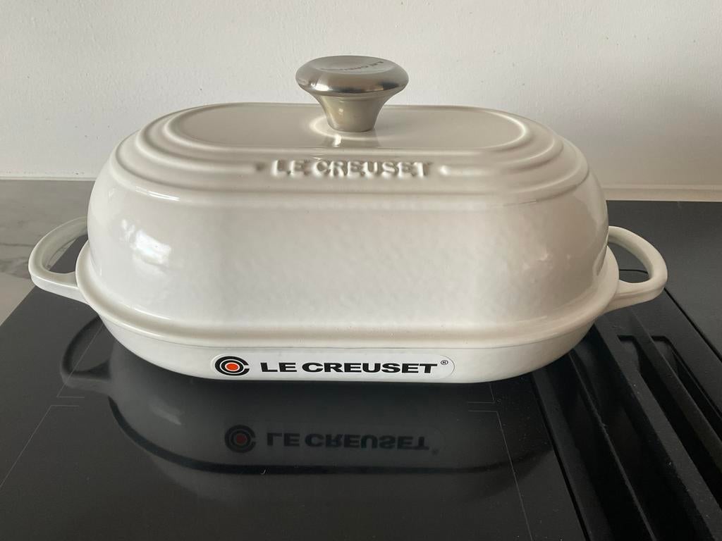 Le creuset 29 cm ovale broodpan, wit, nieuw, Gietijzer, Nieuw, Ophalen of Verzenden, Keramische plaat
