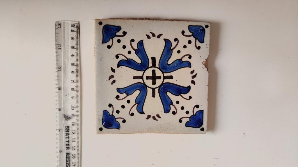 Antieke Delfts Blauwe tegel met klokjes, Ophalen of Verzenden