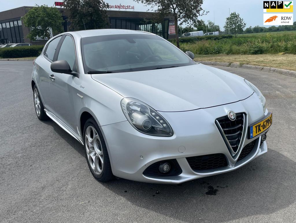 Alfa Romeo Giulietta 1.6 JTDm Exclusive, 5drs, Pdc, Navi, Cl, Auto's, Alfa Romeo, Voorwielaandrijving, Euro 5, Stof, Gebruikt
